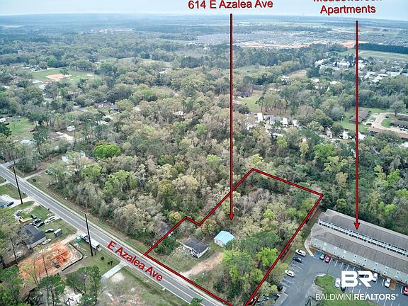 3rd image of 614 E Azalea Ave