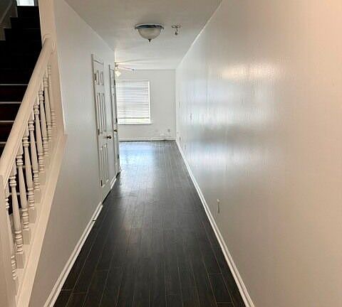 3rd image of 6504 Holly Ln