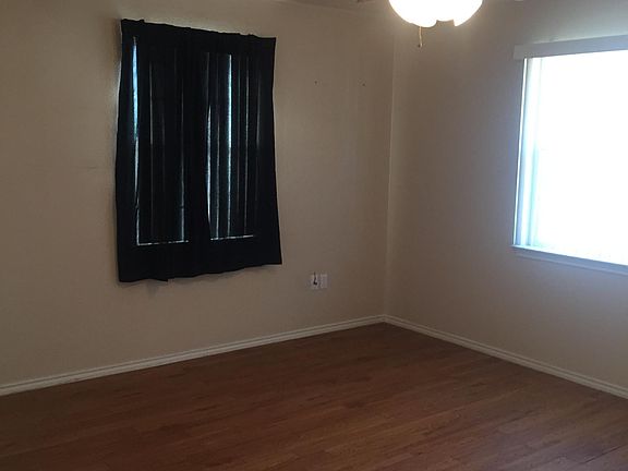 5th image of 114 E Mable St