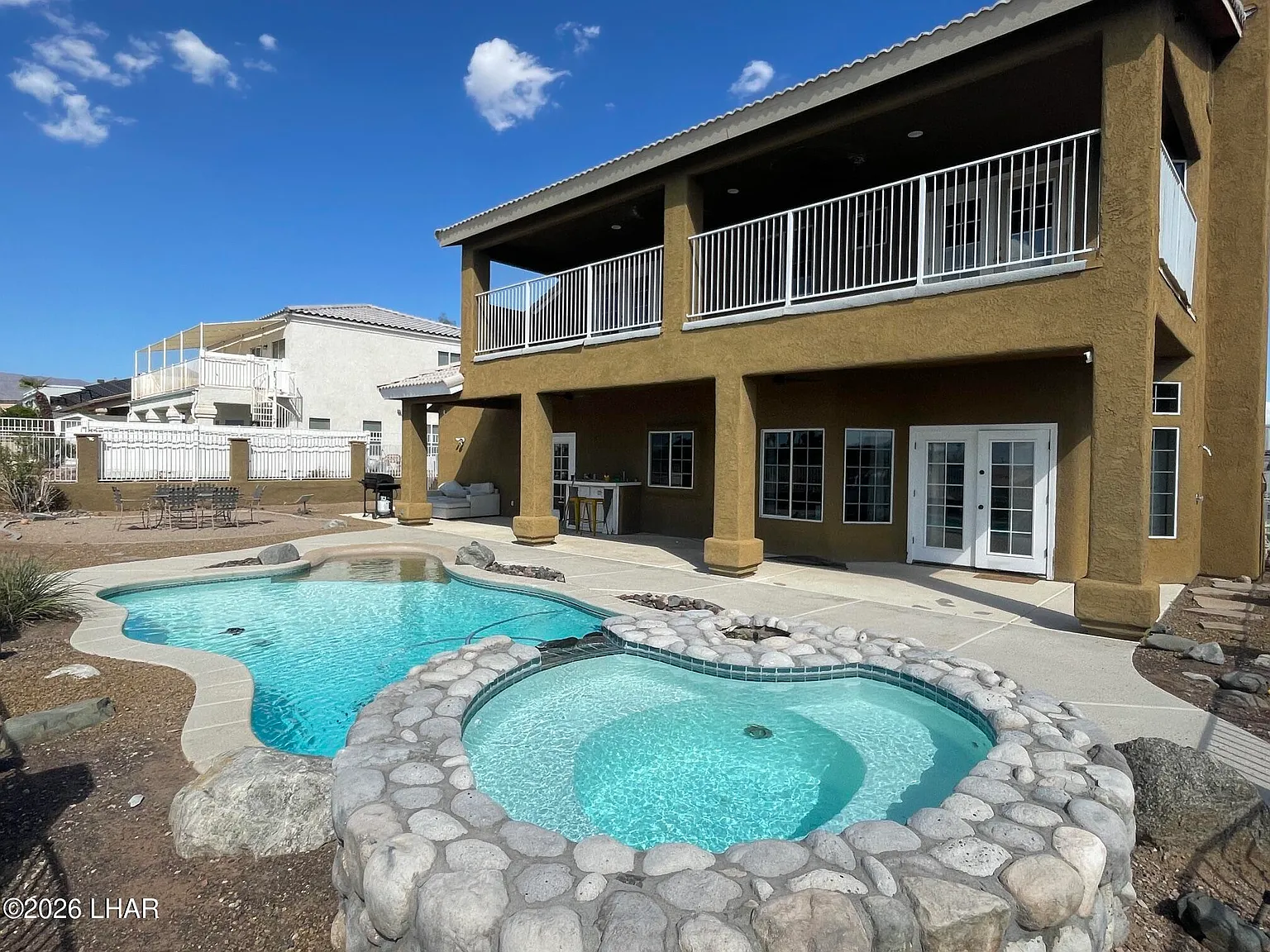 4 bed, 3.5 bath, 2263 sqft, $3,000 — Photo 3