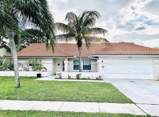 9393 Laurel Green Dr, Boynton Beach, FL 33437