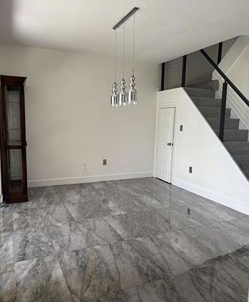4th image of 254 Riverwalk Cir