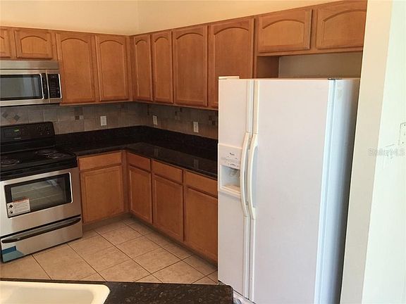 3rd image of 1727 Tealbriar Ave