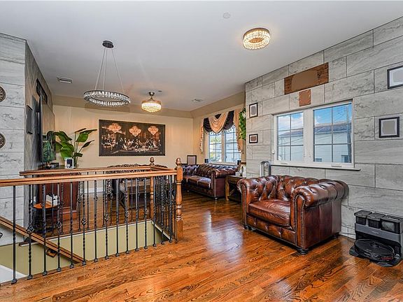 3rd image of 74 Harris Ln