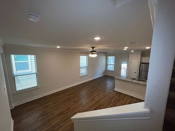 2nd image of 10307 Lynwood Br #102