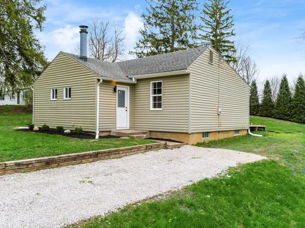 932 Montgomery Rd, Newark, OH 43055