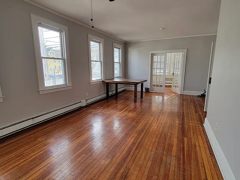 39 Alden St — Photo 2