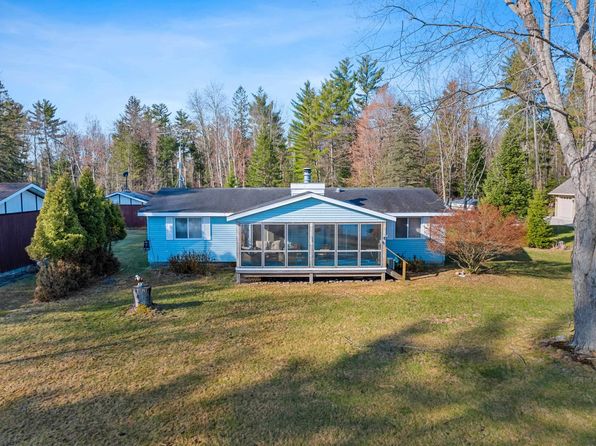 12346 W Shore Dr, Mountain, WI 54149