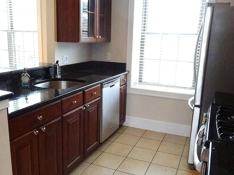 779 E 5th St #3 — Photo 8