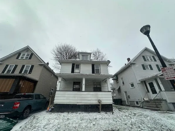 199 Roycroft Dr, Rochester, NY 14621