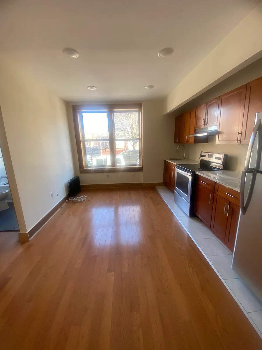 Building Photo - 1829 Caton Ave #4D