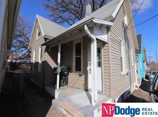107 Stanford Cir, Omaha, NE 68108