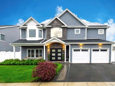 18 Heron Court, Levittown, NY, 11756