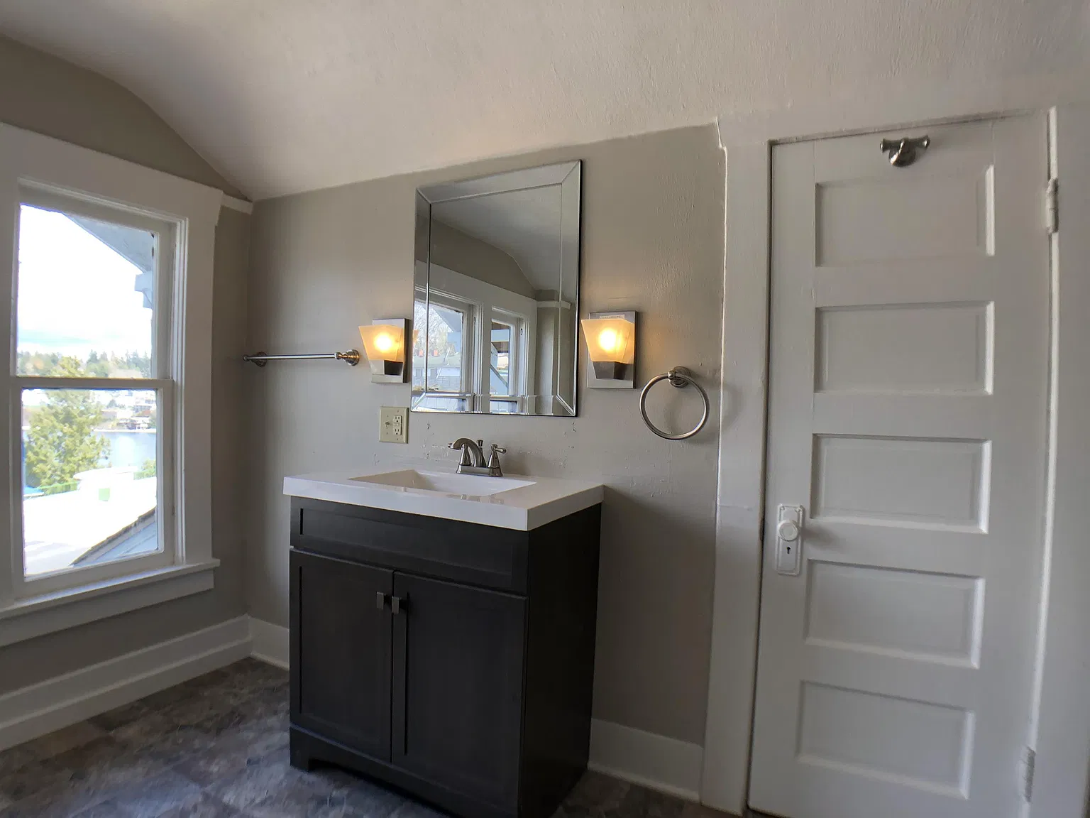 646 Washington Ave — Photo 4