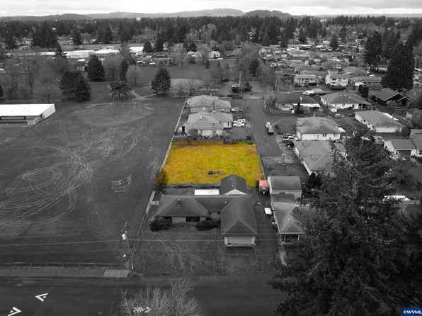 Next To 11272 Ne Knott St, Portland, OR 97220