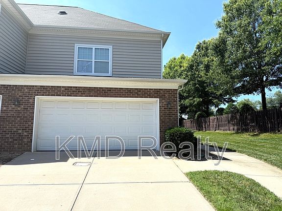 2nd image of 11504 Amarone Dr