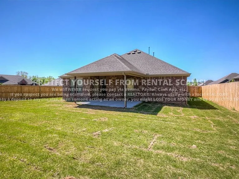 2852 W Millstone Dr — Photo 16