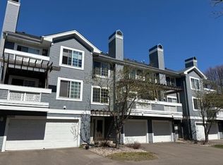 15620 24th Ave N UNIT F, Plymouth, MN 55447