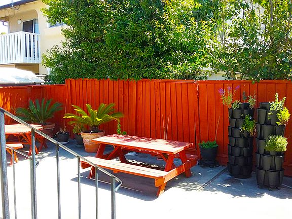 4th image of 651 Belladonna Ct APT 1