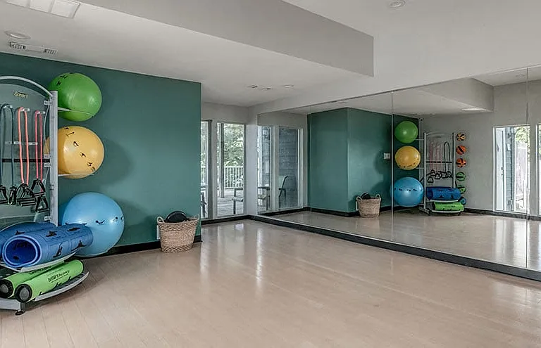 Whispering Lake Apartments — Photo 13