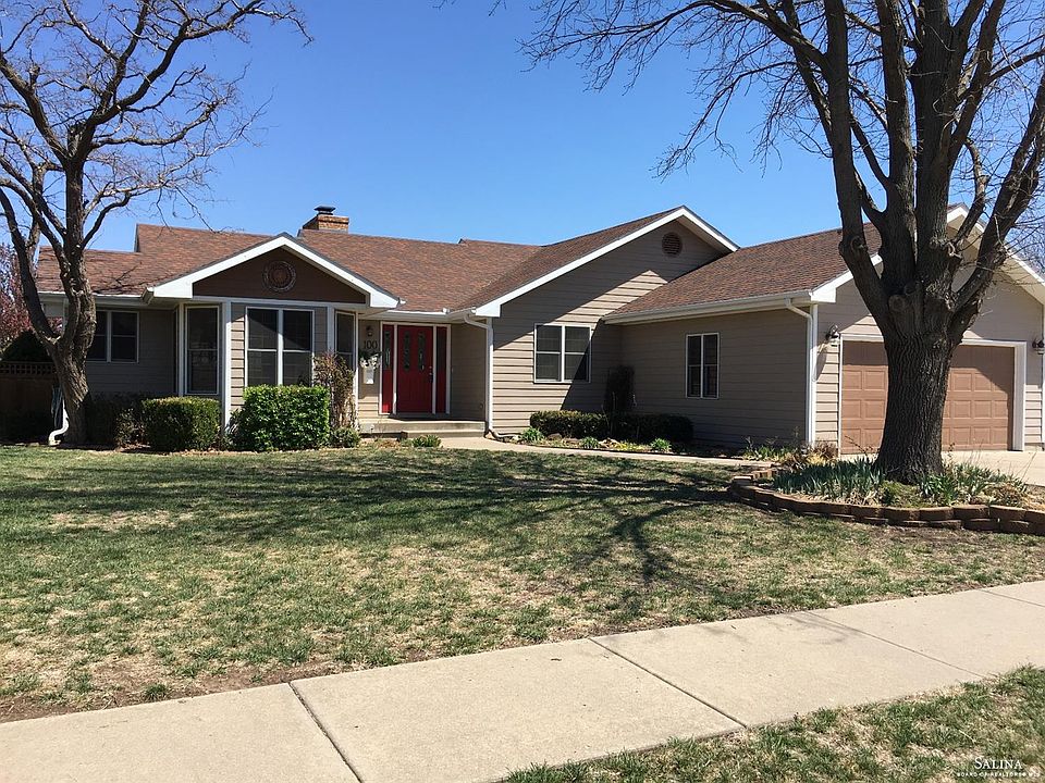 1st image of 100 N Presley Dr