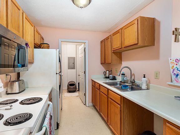 4th image of 10602 Christa Ct Unit 4
