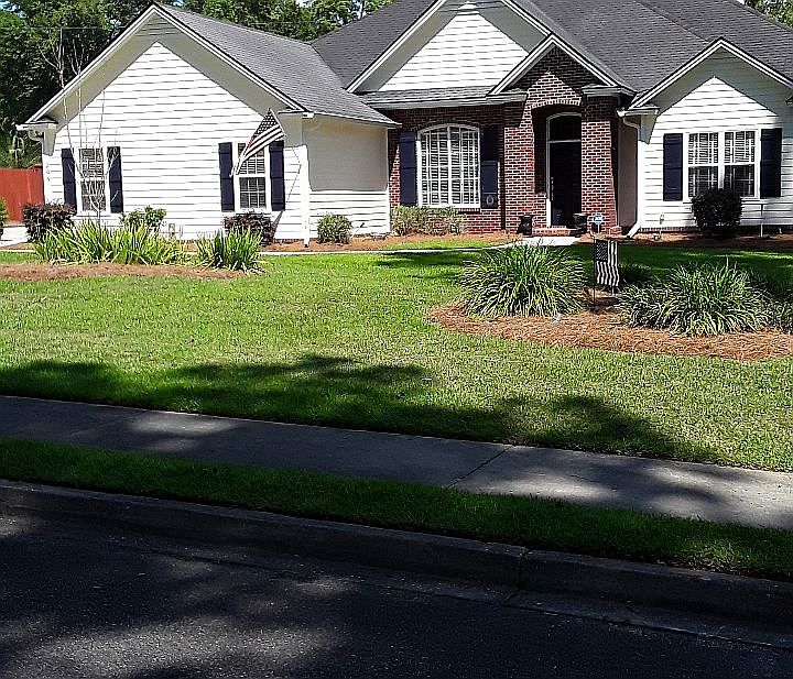 2nd image of 205 Knob Hill Rd