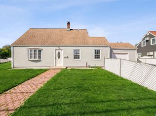 352 Gardiners Ave, Levittown, NY 11756