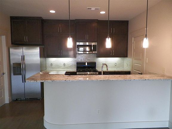 2nd image of 4136 University Blvd #C
