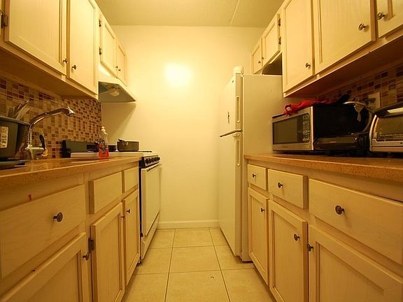 2nd image of 130 W 117th St