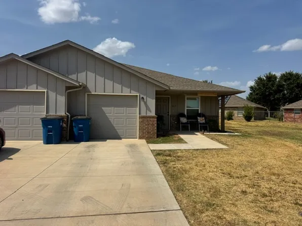 557 Parkhill Cir, Newcastle, OK