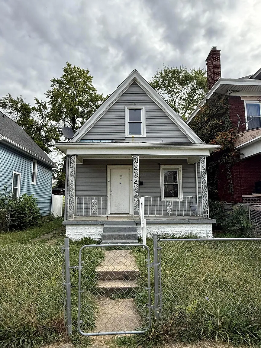 848 Heyl Ave photo 1