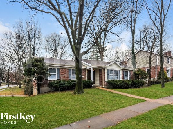 836 Hollyridge Dr