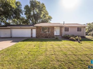 4304 S Holbrook Ave, Sioux Falls, SD 57106