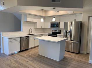 3250 W Greenway Rd UNIT 113, Phoenix, AZ 85053