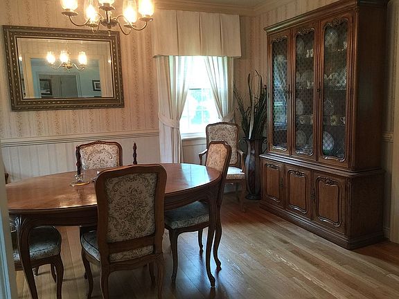 4th image of 914 Mansion Dr