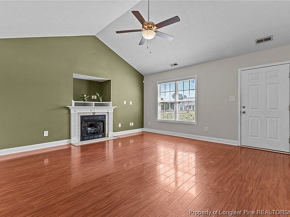 4th image of 572 Copper Creek Dr