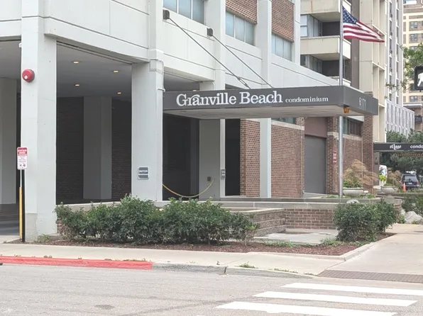 6171 N Sheridan Rd APT 2110, Chicago, IL 60660