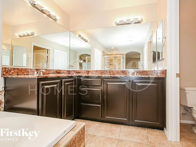 6068 Puesta Del Sol St — Photo 7