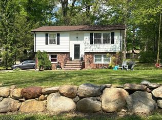 19 Circle Dr, West Milford Twp., NJ 07438