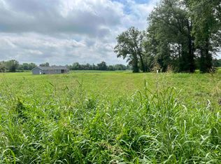 S 1st St, Mitchell, IN 47446