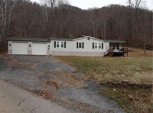 56 Perdue Dr, Foster, WV 25081