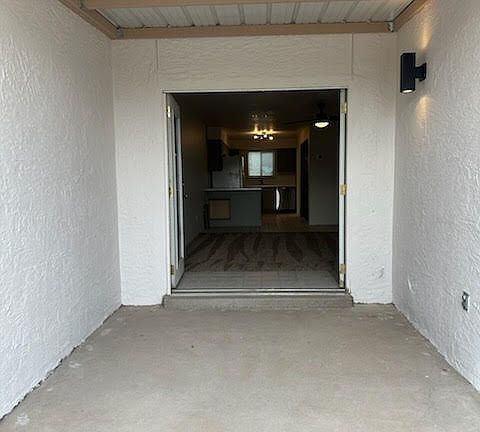 2nd image of 1004 Ivydale Dr #A