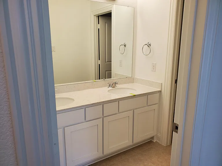 1513 Hamlisch Ave — Photo 30