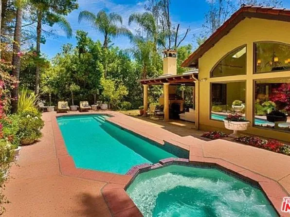 12090 Summit Cir, Beverly Hills, CA 90210
