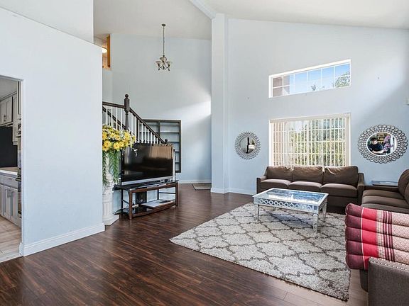 3rd image of 1737 Foxfire Ct