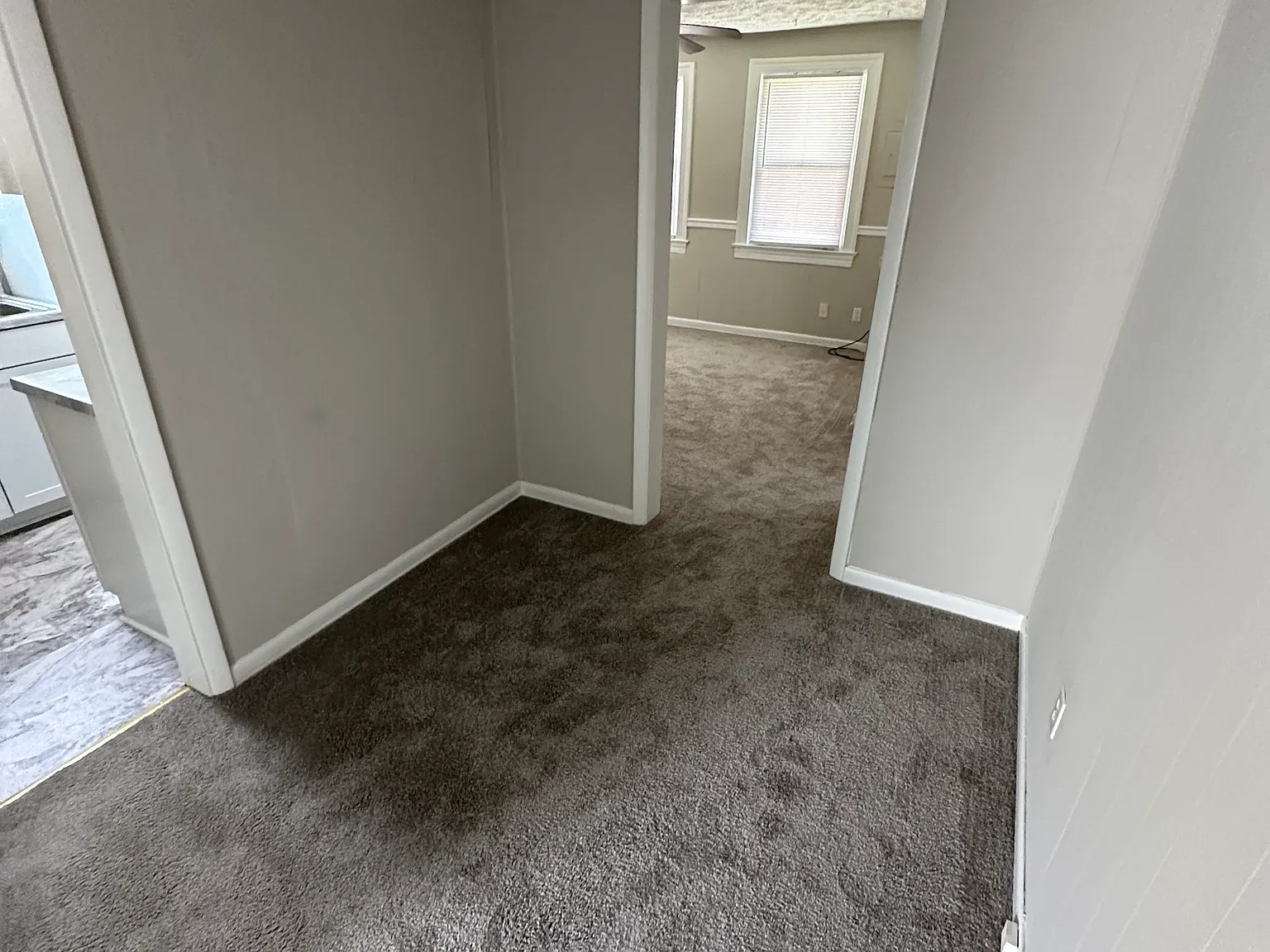 3 bed, 1100 sqft, $1,350 — Photo 3