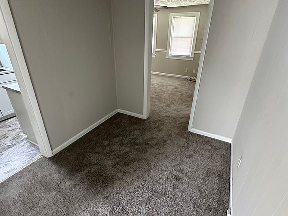 3rd image of 627 Decatur St