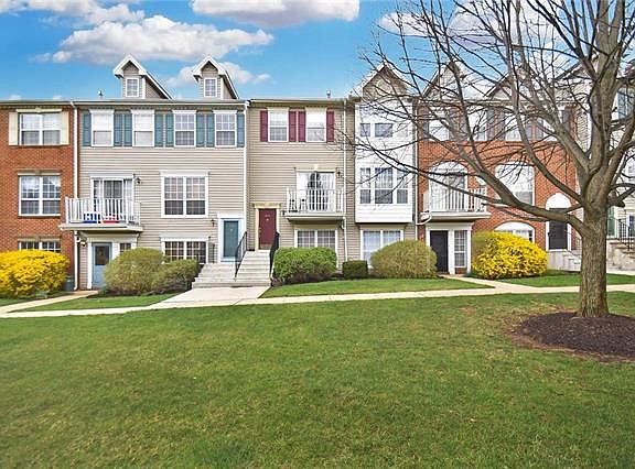 2nd image of 1975 Willings Ln