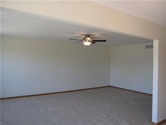 2nd image of 1703 Wexford Dr